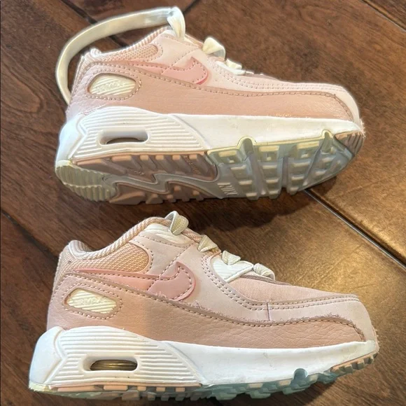 Nike Kids Pink Airmax Sneakers GUC 6c - Picture 6 of 8